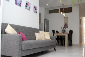 Гостиница Sliema - Walking distance to shops, restaurants and seafront  Слима